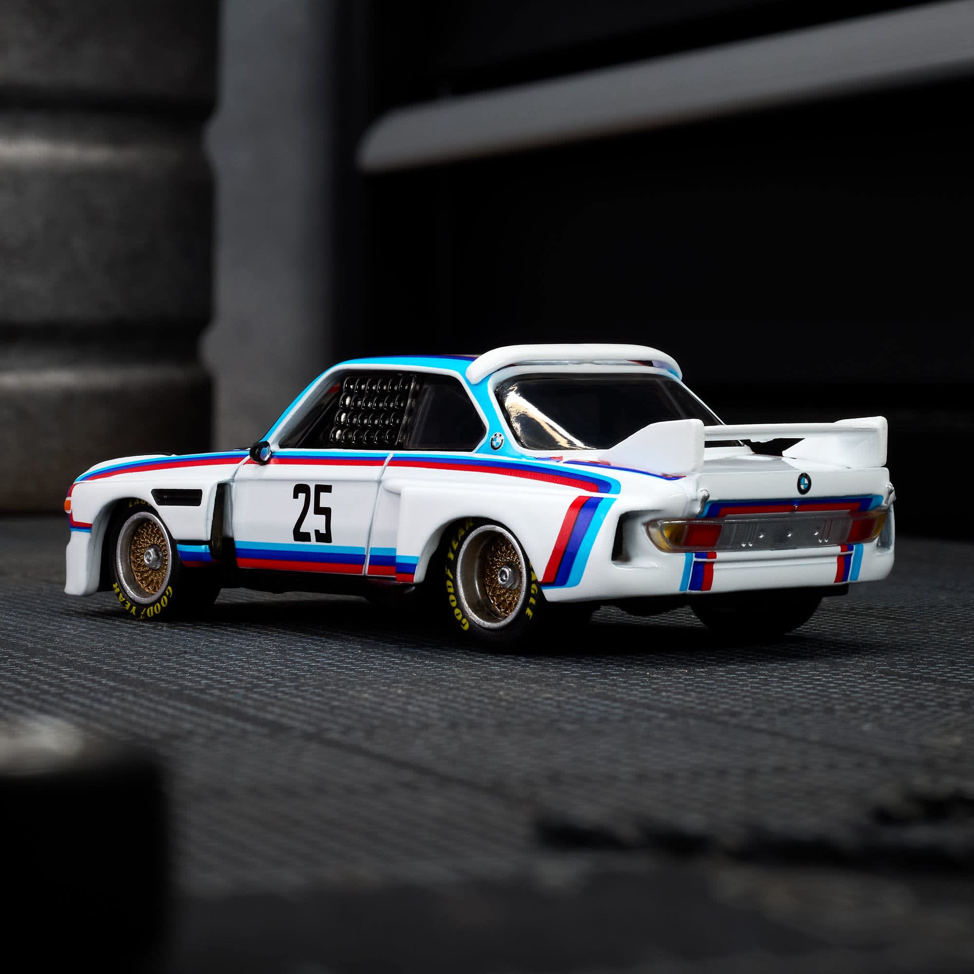 Hot Wheels Elite 64 BMW 3.0 CSL Race de 1975