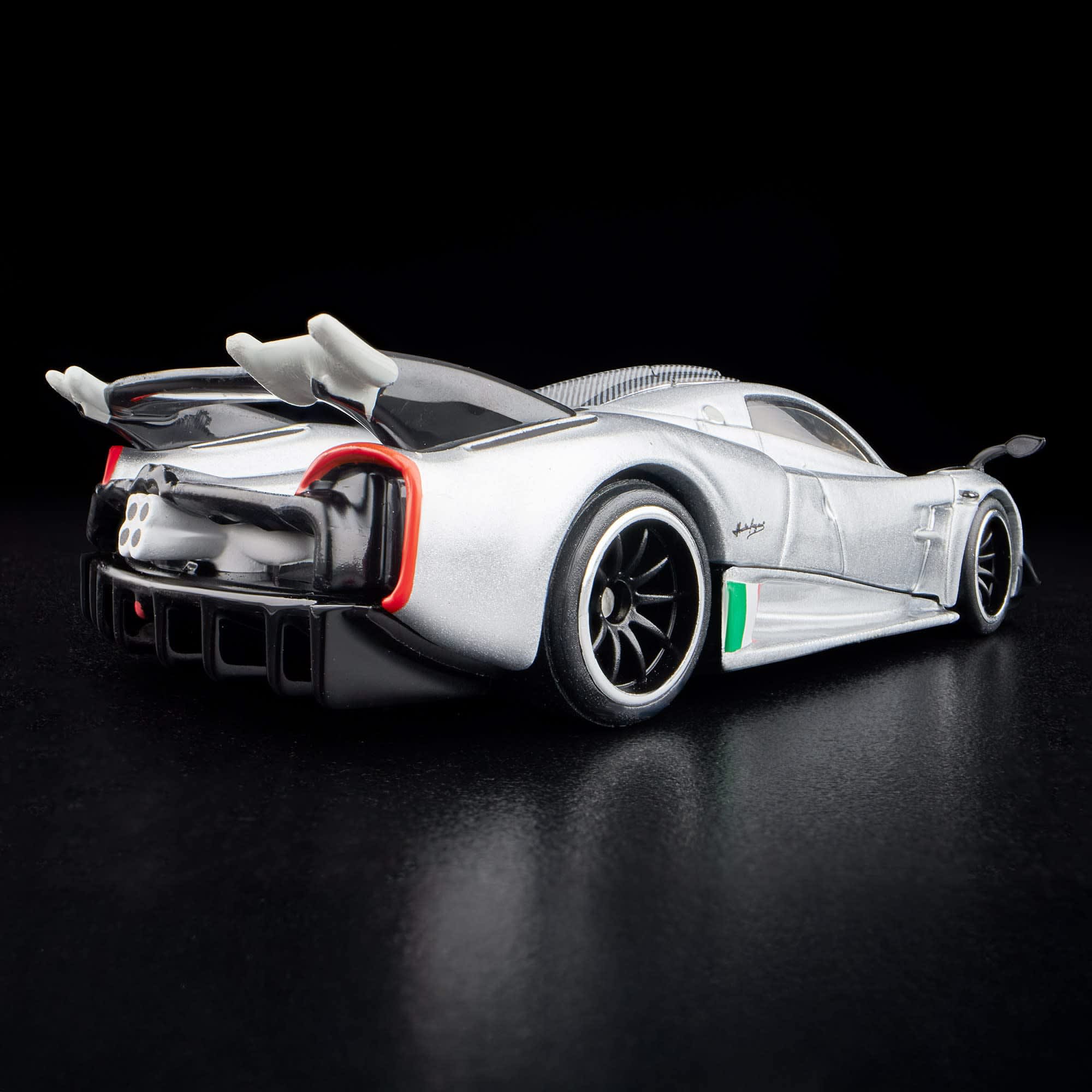 RLC Exclusive ’21 Pagani Huayra R