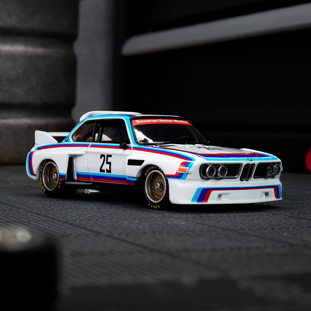 Hot Wheels Elite 64 BMW 3.0 CSL Race de 1975
