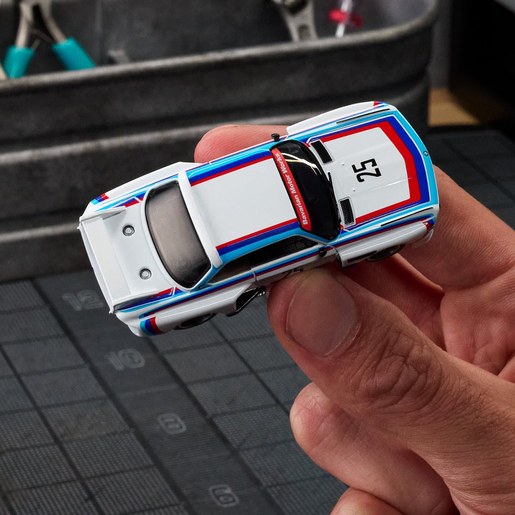 Hot Wheels Elite 64 BMW 3.0 CSL Race de 1975